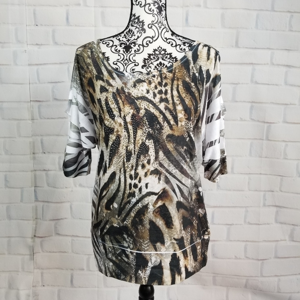 Cache size m animal print beaded front stretch top